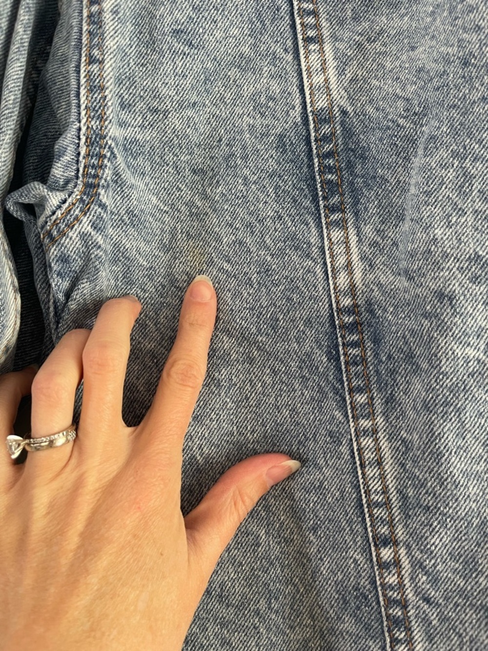 Vintage Levi’s Denim Jacket  - L - Picture 6 of 6